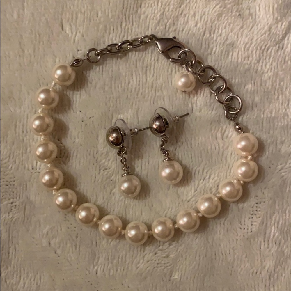 Pearl Bracelet and Earrings